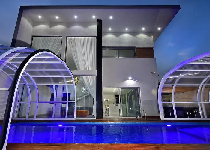 Villa Aqua Boutique
